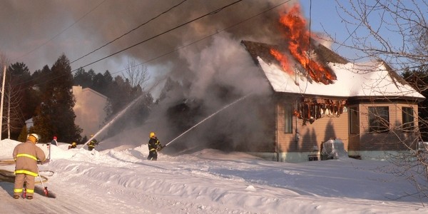 St-Marc-des-Carrières-Incendie de résidence St-Marc-des-Carrières-Incendie de résidence