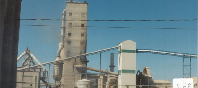 Incendie dans la tour de l&rsquo;usine Ciment Québec