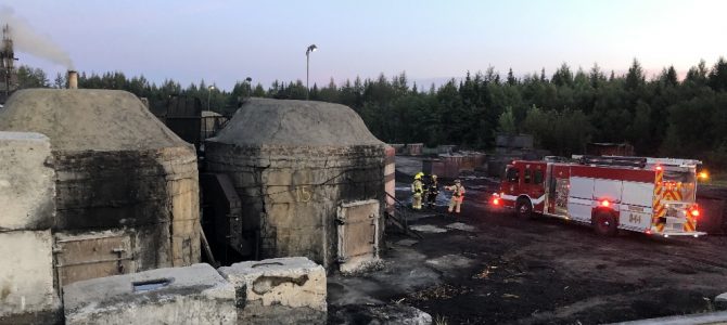 Intervention mineure des pompiers chez Charbon de Bois Feuille d’Érable à Ste-Christine d’Auvergne Intervention mineure des pompiers chez Charbon de Bois Feuille d’Érable à Ste-Christine d’Auvergne
