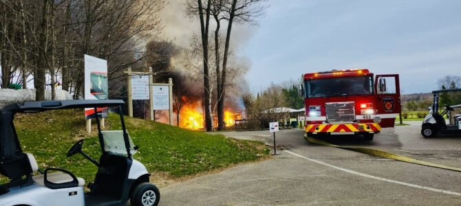 Incendie dans un bâtiment du Club de golf le Grand Portneuf à Saint-Basile