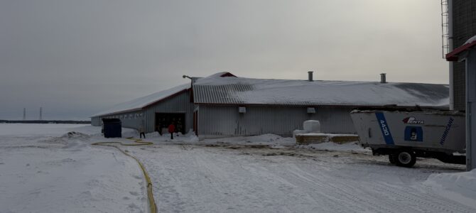 Incendie dans un bâtiment agricole à Saint‑Basile