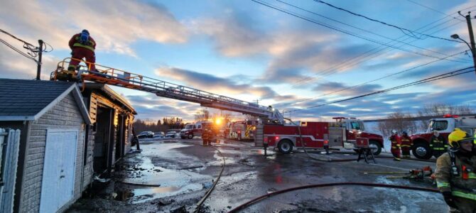 Incendie dans un garage de la route 138 à Deschambault-Grondines