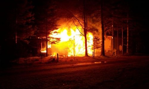 St-Basile-Incendie de chalet St-Basile-Incendie de chalet
